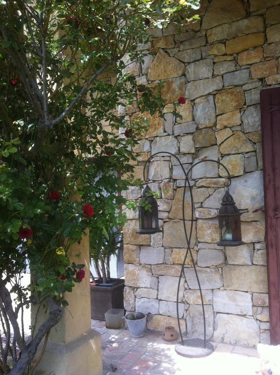 Gite Au Coeur De La Provence & Spa Saint-Cannat Habitación foto